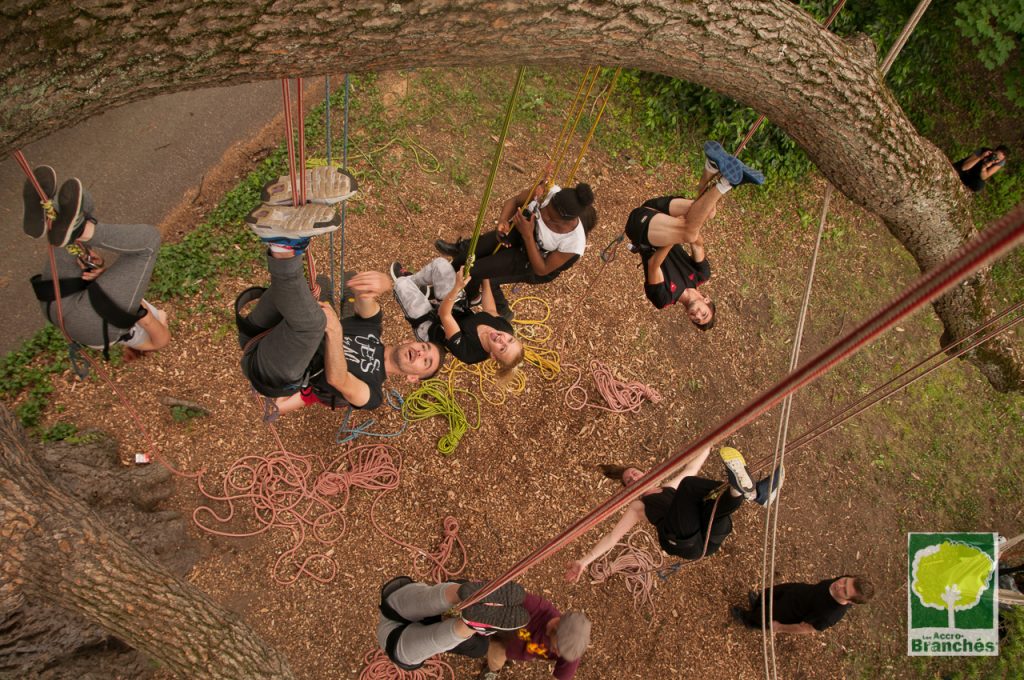 grimpe en corde de déplacement
